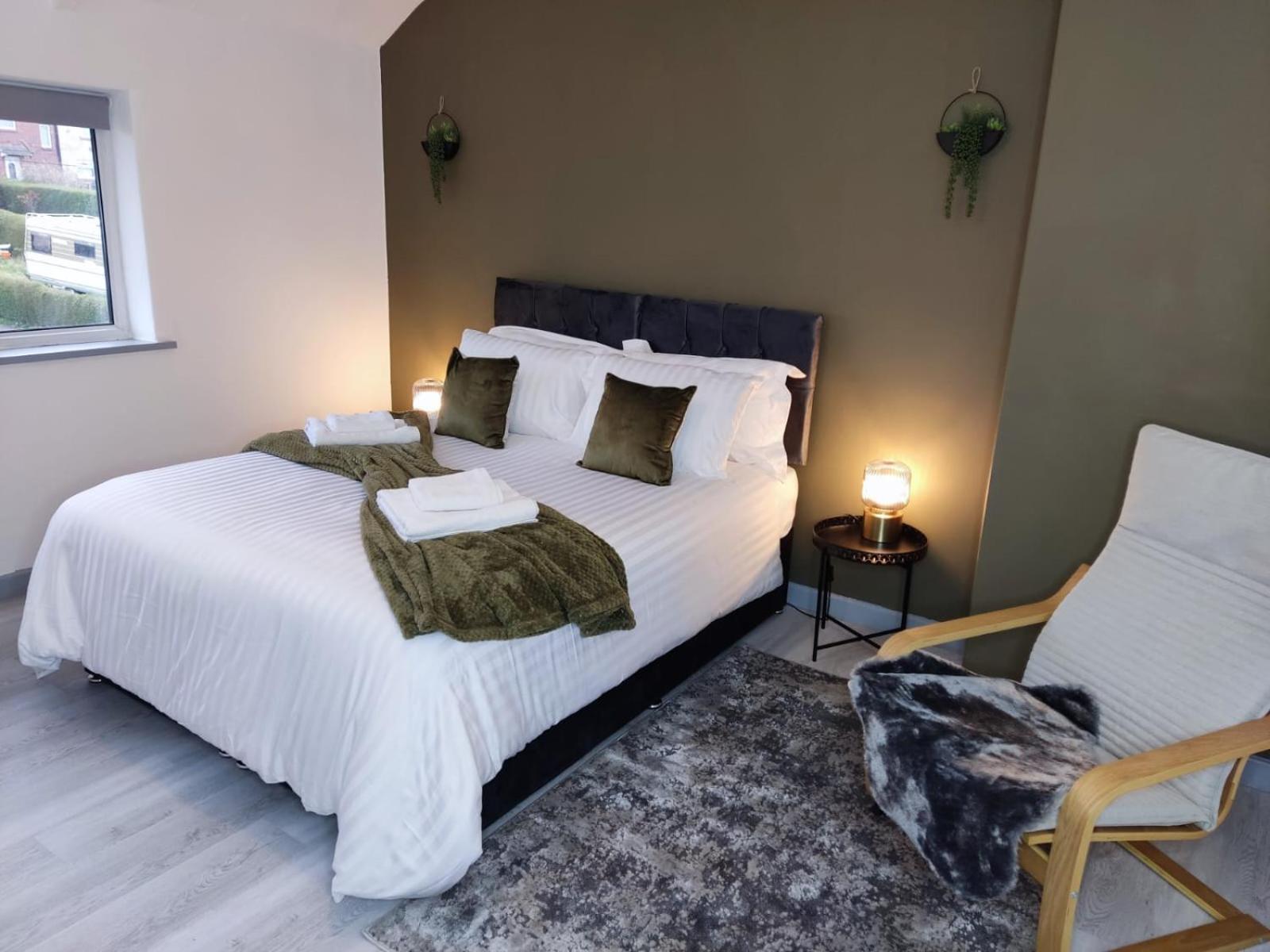 Comfortable 3 Bedrooms Leeds Beach House - Ideal For Family And Contractors - Free Parking For 2 Cars Dış mekan fotoğraf