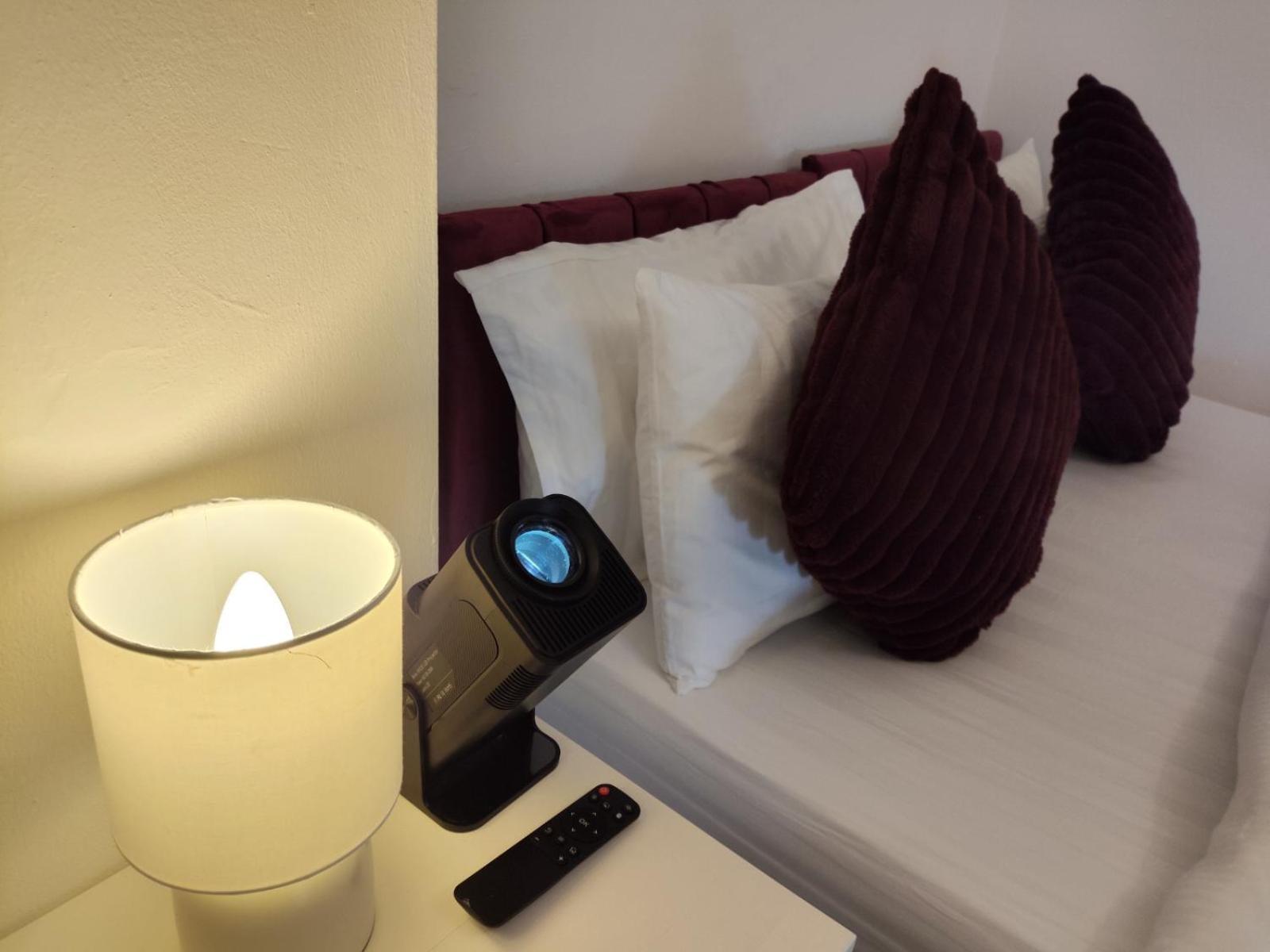 Comfortable 3 Bedrooms Leeds Beach House - Ideal For Family And Contractors - Free Parking For 2 Cars Dış mekan fotoğraf